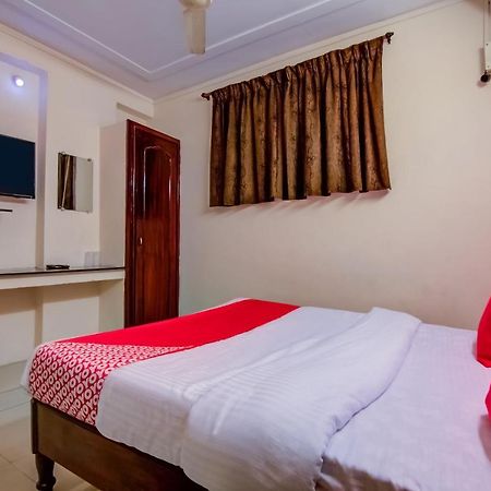 Oyo Hotel Lakshmi Paradise วิสาขปัตนัม ภายนอก รูปภาพ