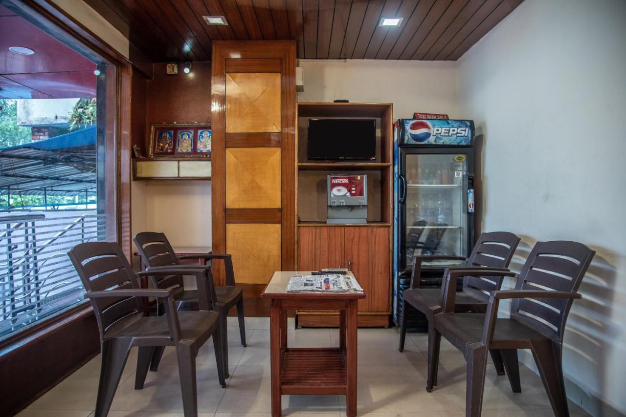 Oyo Hotel Lakshmi Paradise วิสาขปัตนัม ภายนอก รูปภาพ