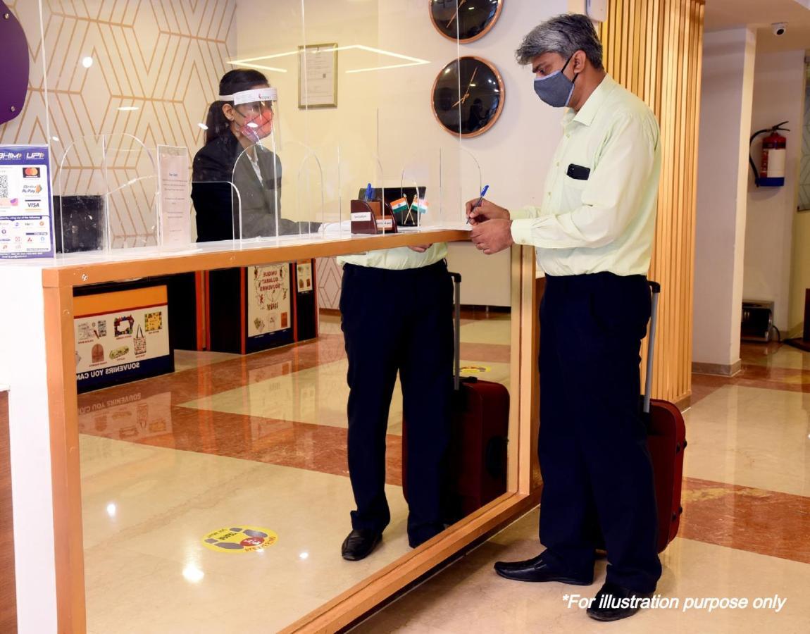 Oyo Hotel Lakshmi Paradise วิสาขปัตนัม ภายนอก รูปภาพ