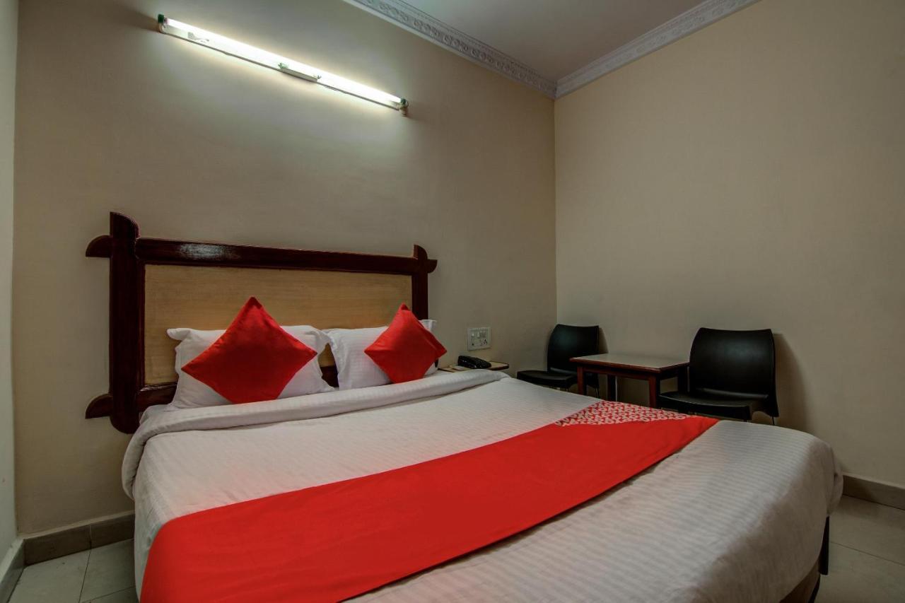 Oyo Hotel Lakshmi Paradise วิสาขปัตนัม ภายนอก รูปภาพ