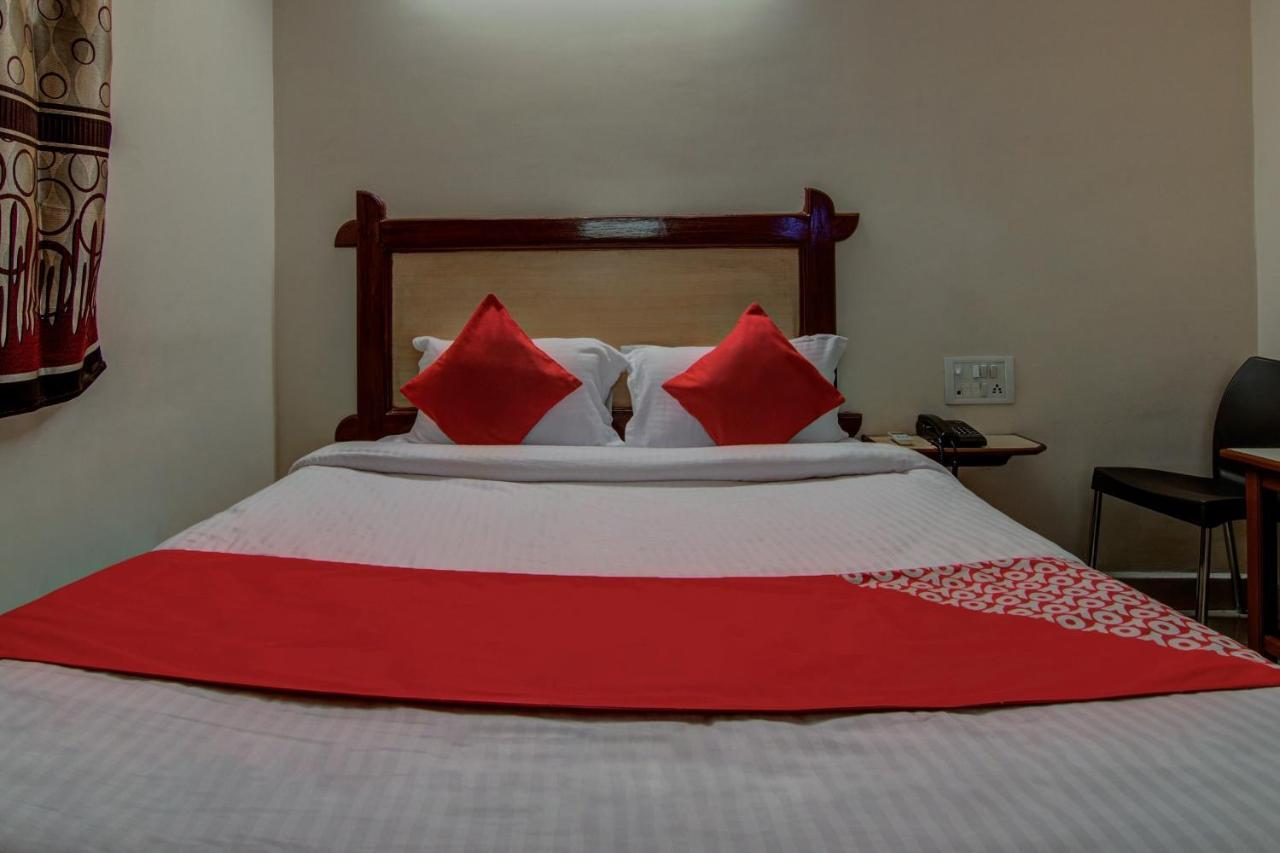 Oyo Hotel Lakshmi Paradise วิสาขปัตนัม ภายนอก รูปภาพ