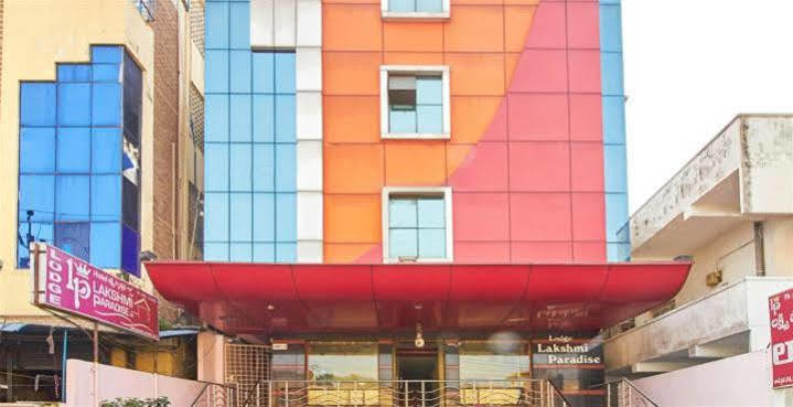 Oyo Hotel Lakshmi Paradise วิสาขปัตนัม ภายนอก รูปภาพ